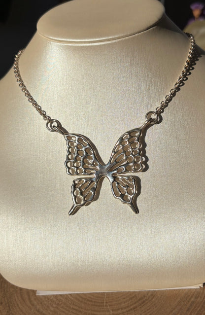 “Graphium Nomius” Butterfly Necklace image 0