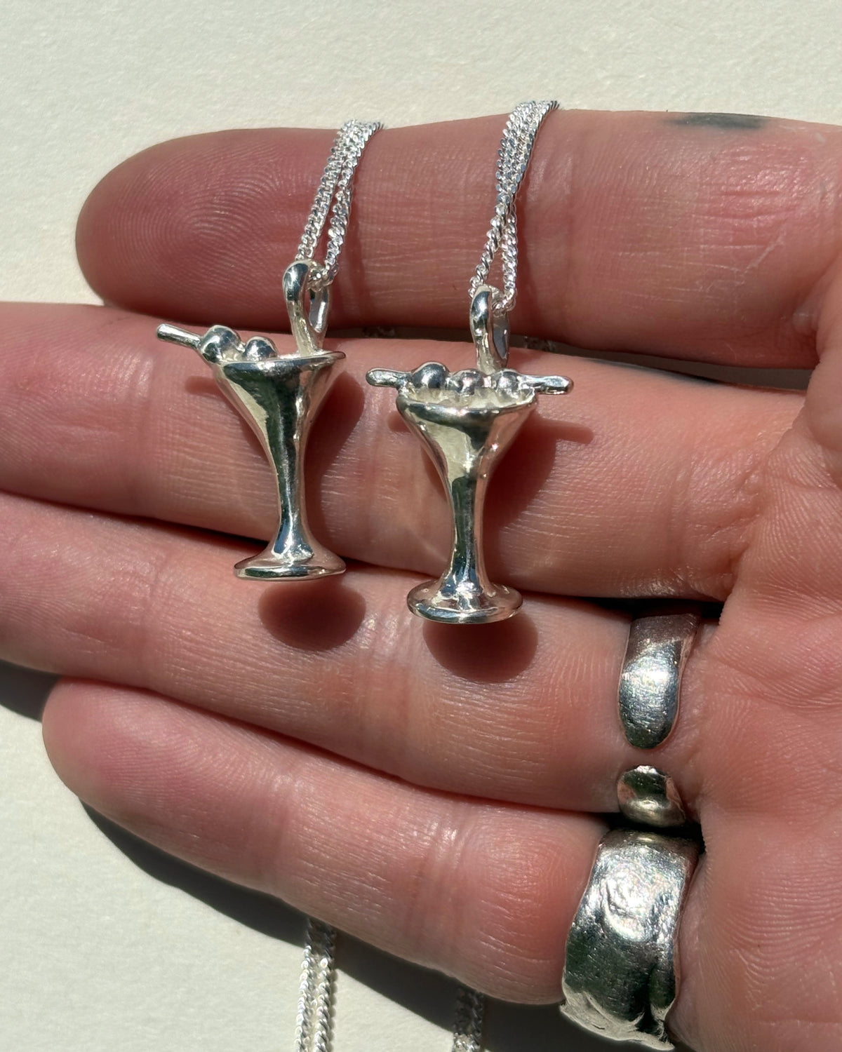 Bague en forme de queue de baleine