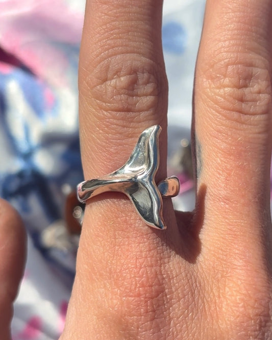 Whale Tale Ring